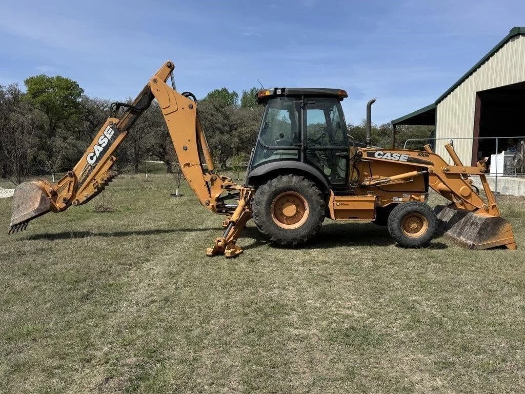 2011 case backhoe extenda hoe 2150 hrs for auction